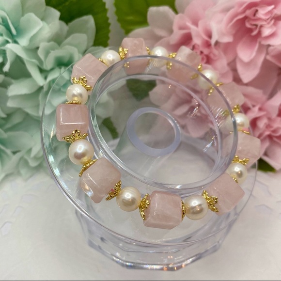 Nature Rose Quartz Pearl bracelet - Picture 7 of 11
